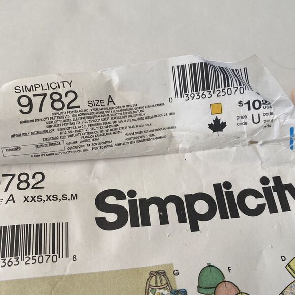 Simplicity Baby Outfit Pattern - Yellow and Blue - Picture 4 of 4